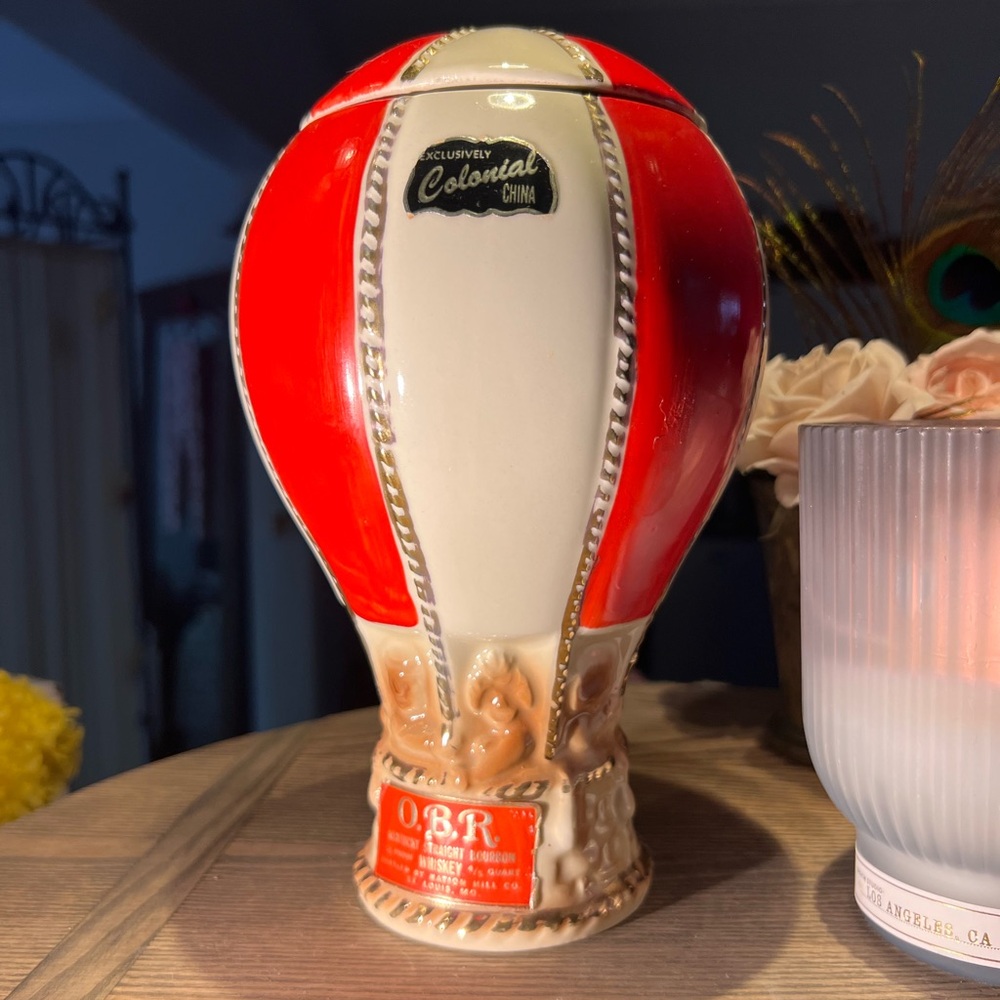 Red and Cream Hot Air Balloon Decor or Decanter EXCELLENT condition